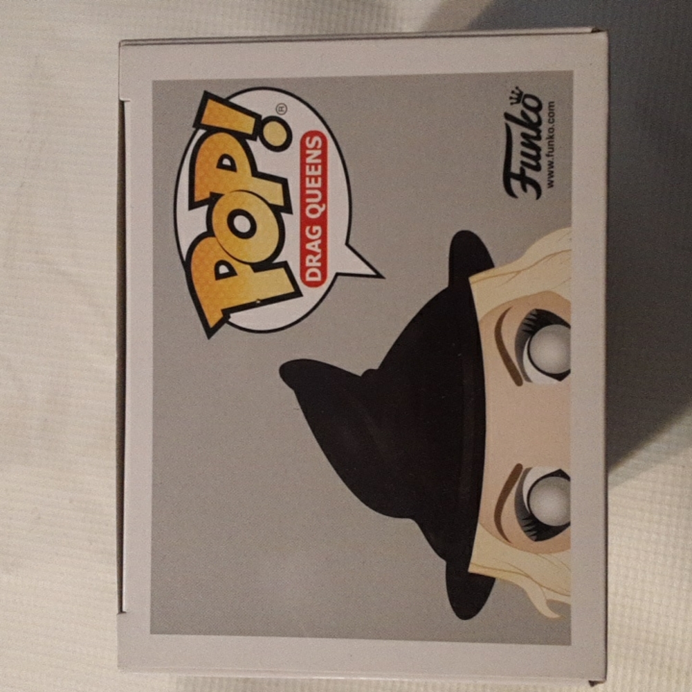 Funko Pop "Sharon Needles" - Picture 6 of 6